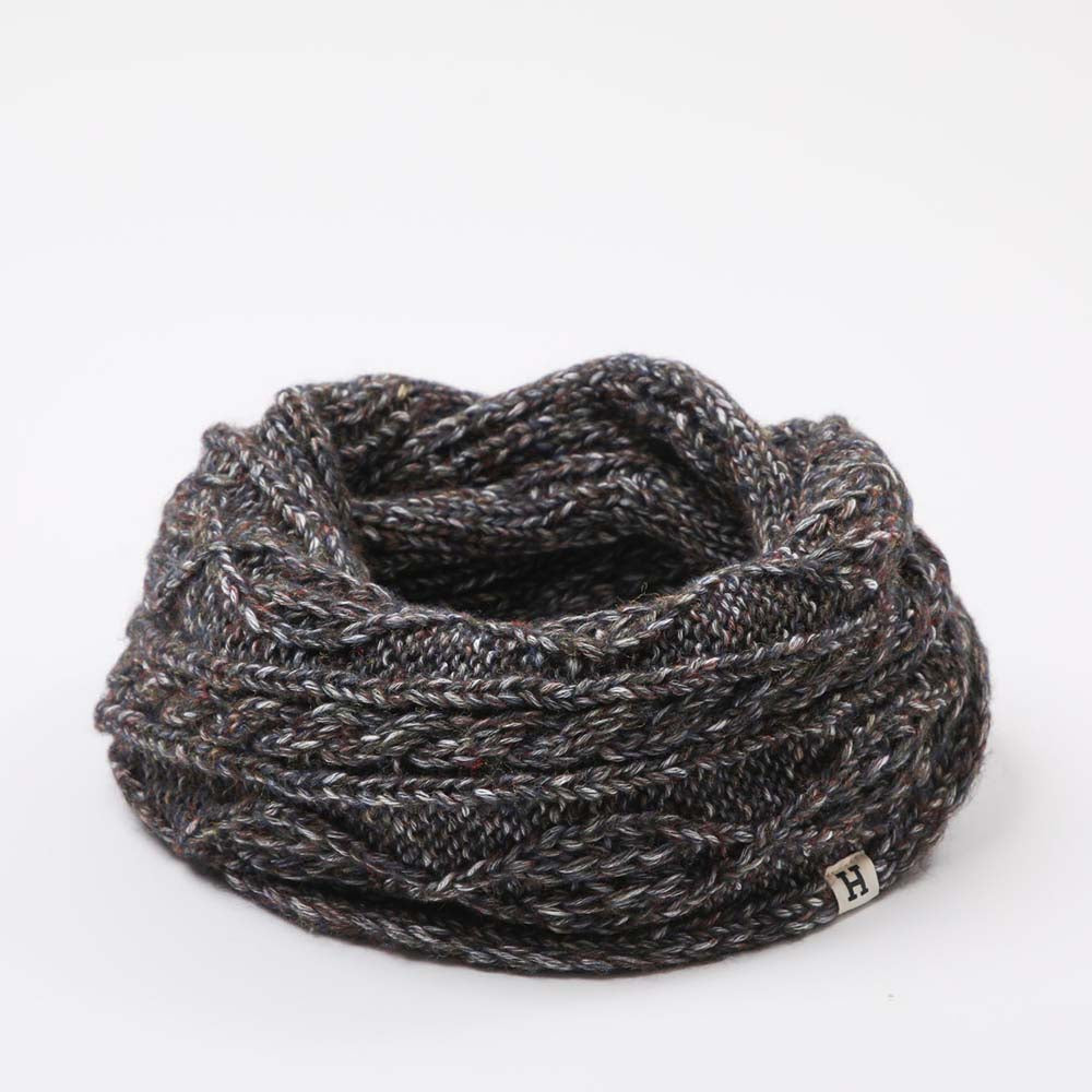 Cuello Trenza Negro Humana