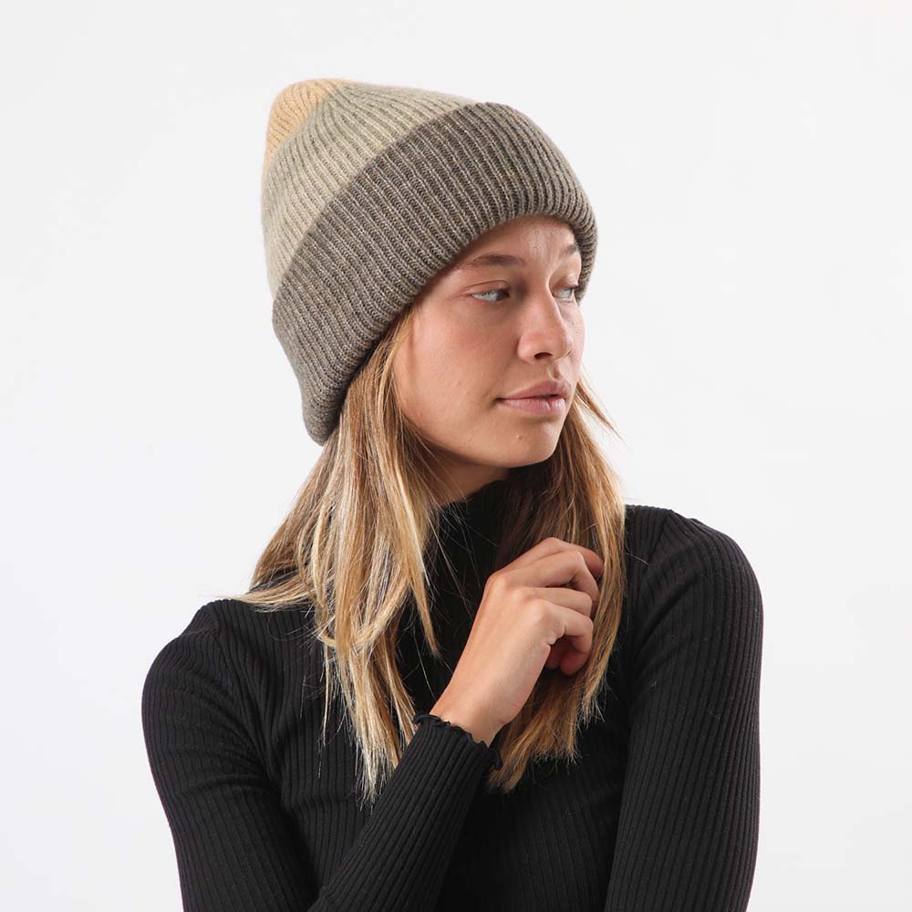 Gorro Tassels Multicolor i-D