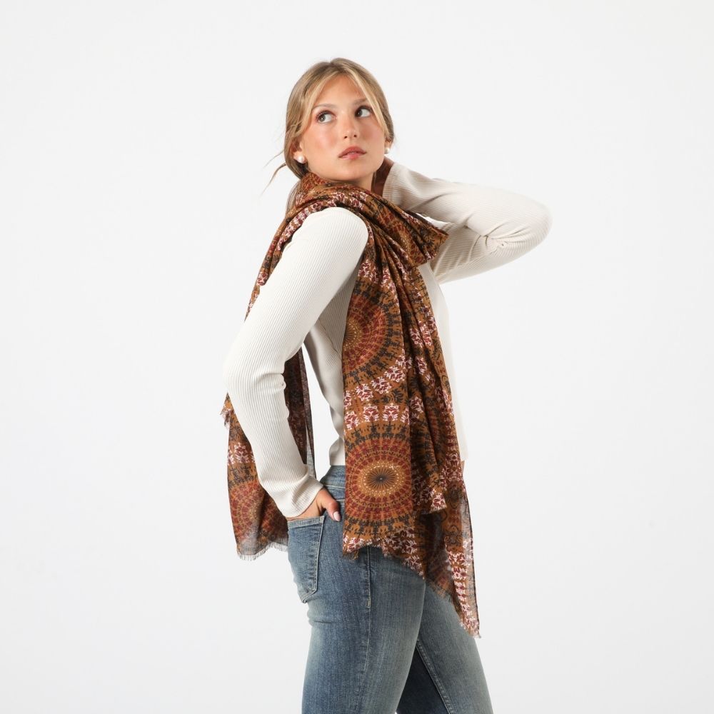 Pañuelo Estampado Calatea Café I-D