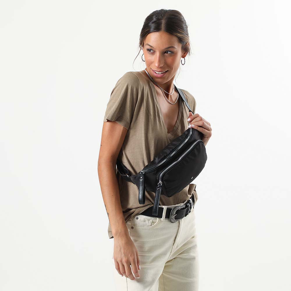 Banano Negro Crisalida i-D