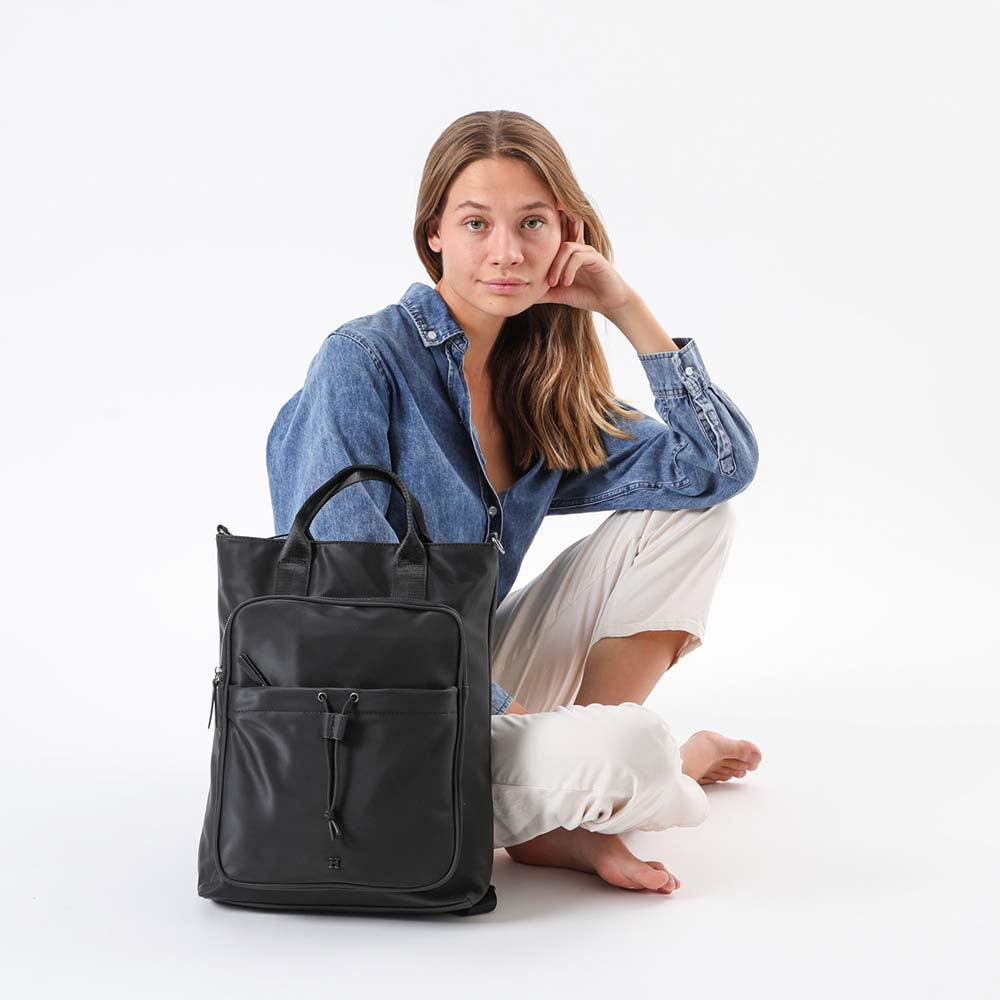 Mochila Capri Negro Humana