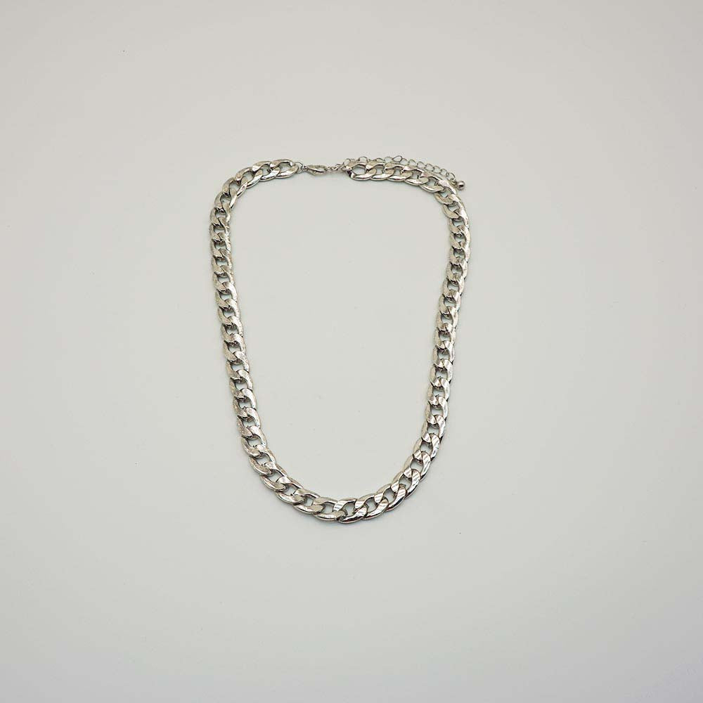 Collar Corto Vale Plateado Tatienne