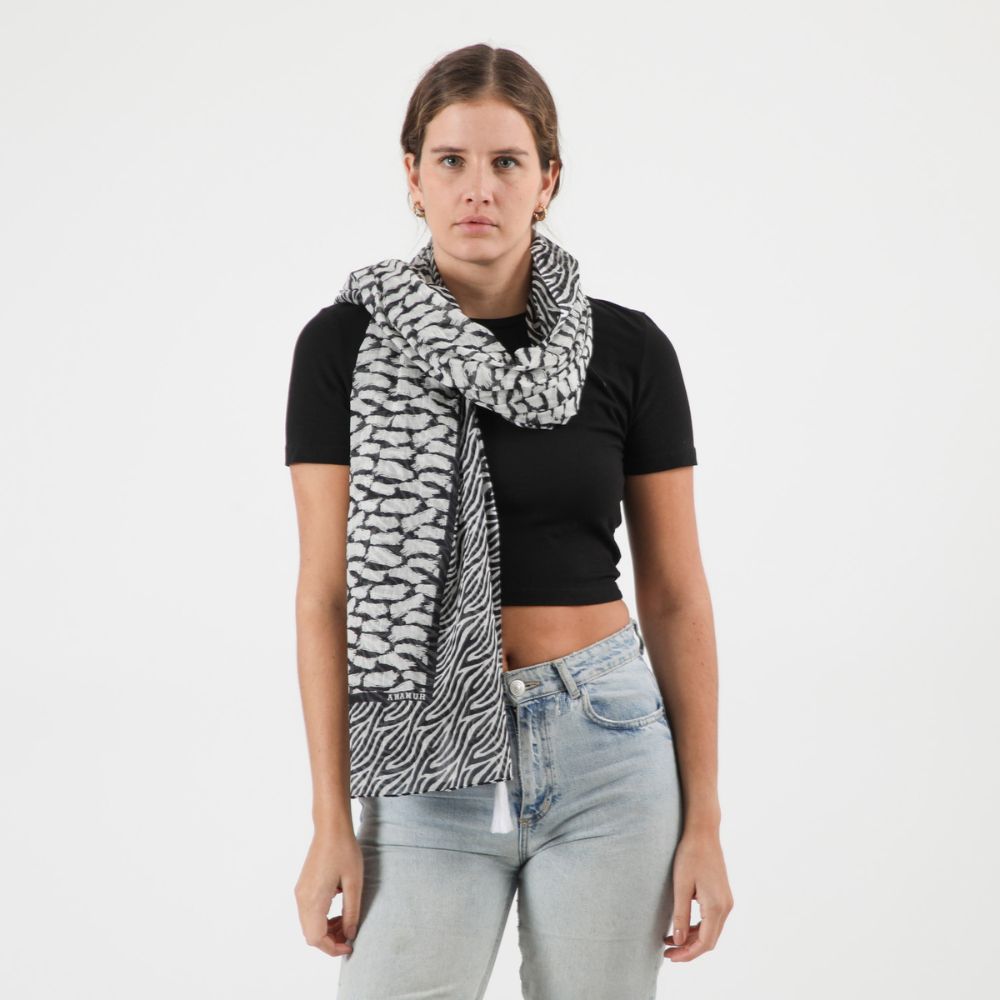 Pañuelo Estampado Cedro Negro Humana