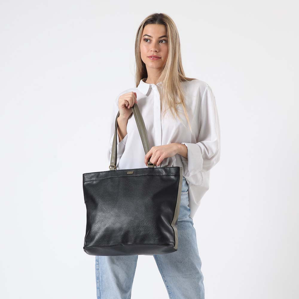 Cartera Hombro Dora Negra Tatienne