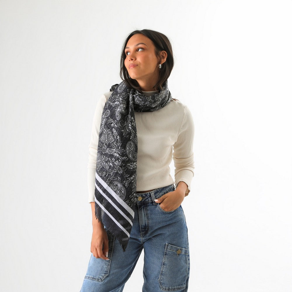 Pañuelo Estampado Igor Negro Humana