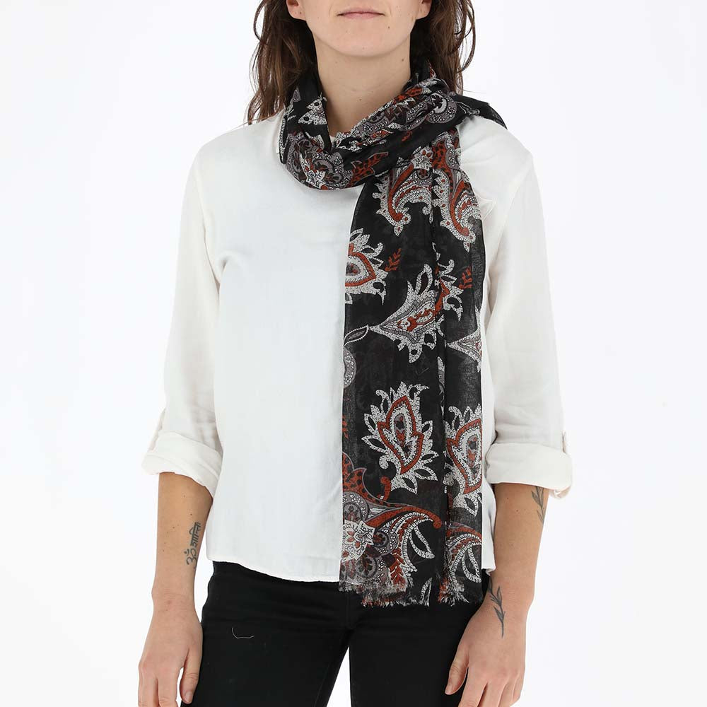 Pañuelo Estampado Paisleys Negro Humana