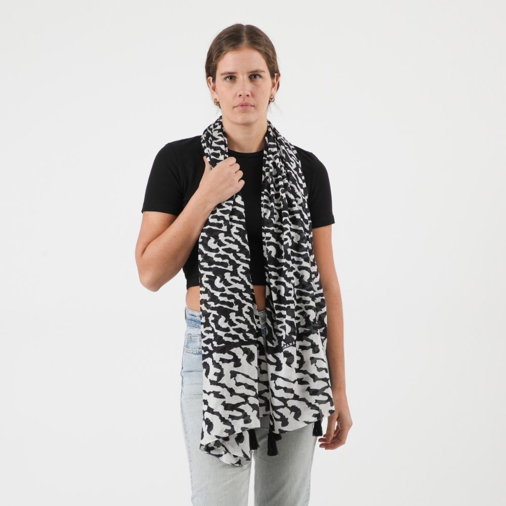 Pañuelo Estampado Amaranto Negro Humana