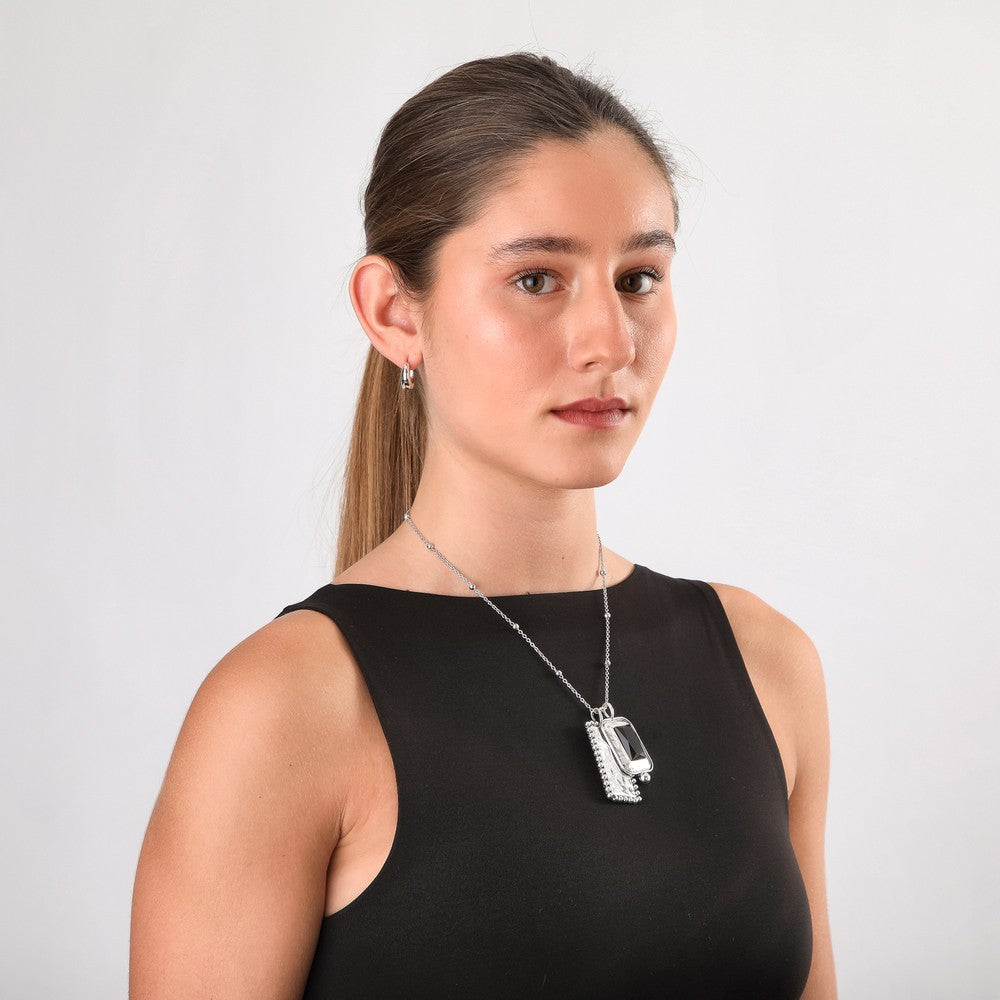Collar Corto Siro Plateado Humana