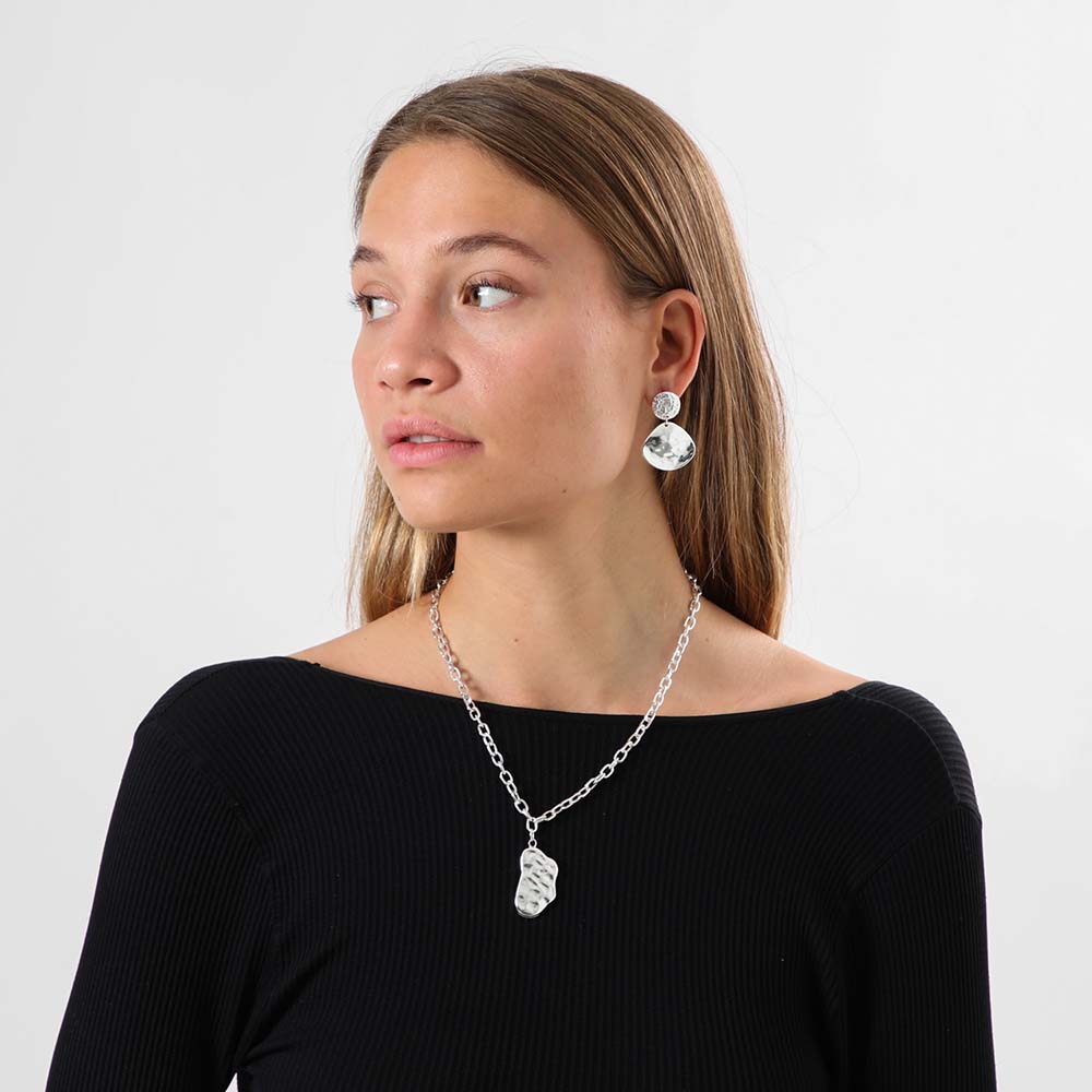 Collar Set Brest Plateado Tatienne