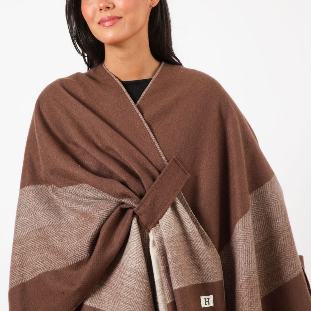 Poncho Consue Café Humana