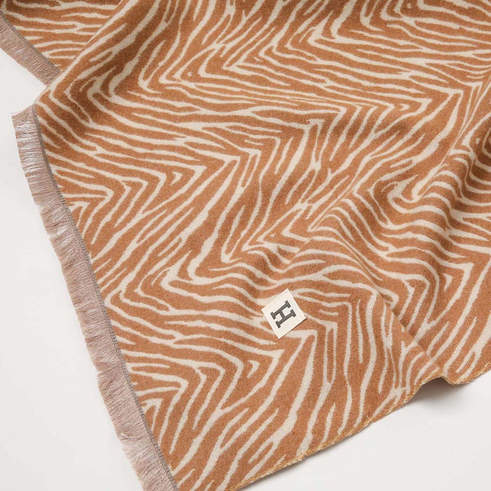 Manta Invierno Cebra Café Humana