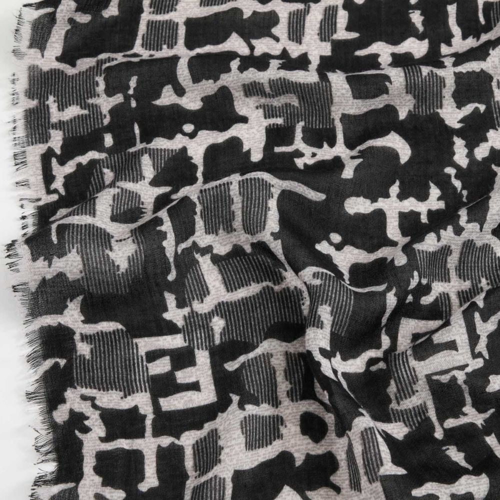 Pañuelo Estampado Flavie Negro Humana