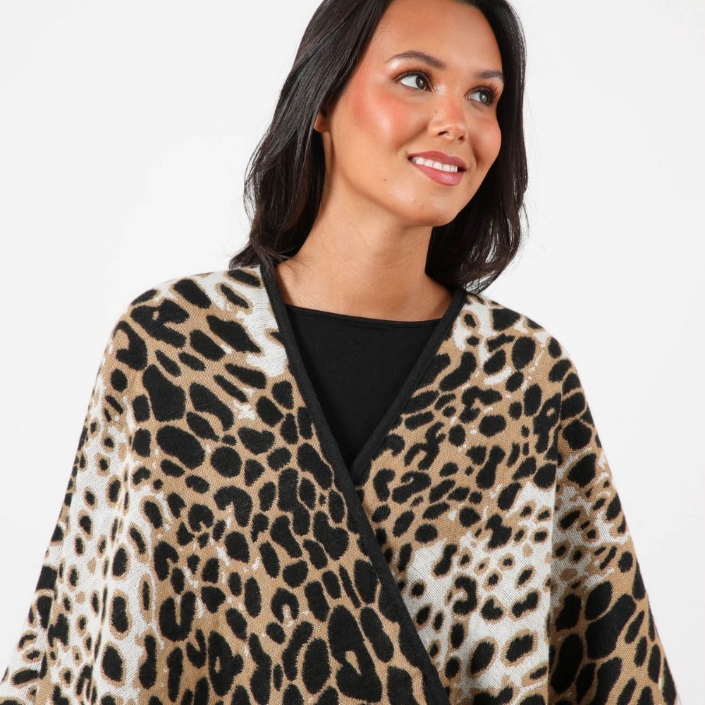 Poncho Elis Camel Humana