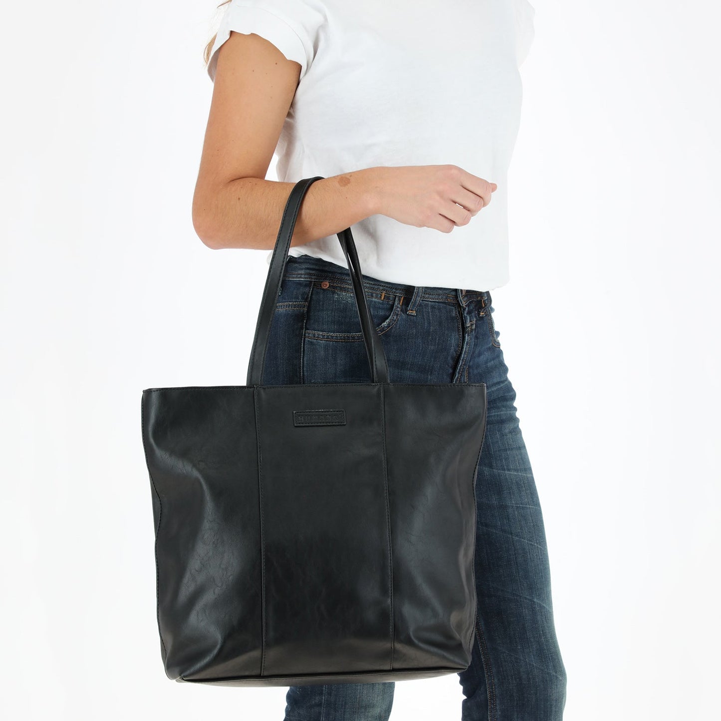 Cartera de Hombro Essential Negra Humana