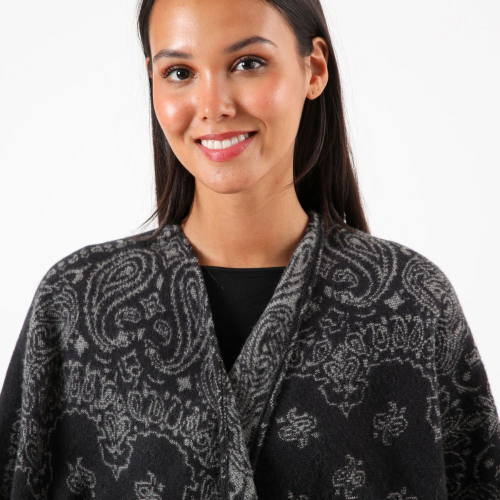Poncho Milena Negro Tatienne