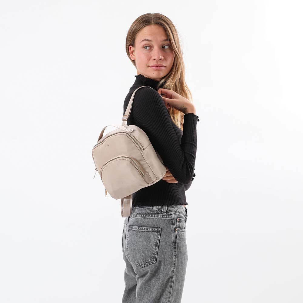 Mochila Odessa Solid Café i-D