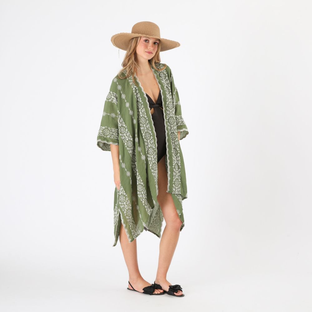 Kimono Capri Verde bordado floral Tatienne