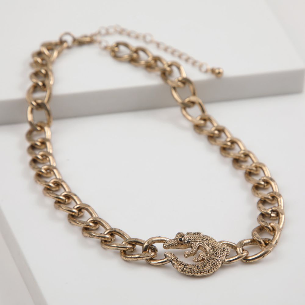 Collar Corto Nahia Dorado Humana