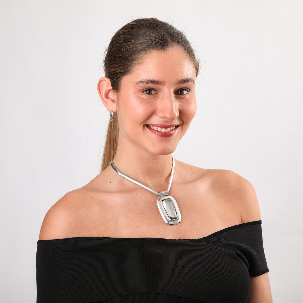 Set De Collar Sutil Plateado Humana