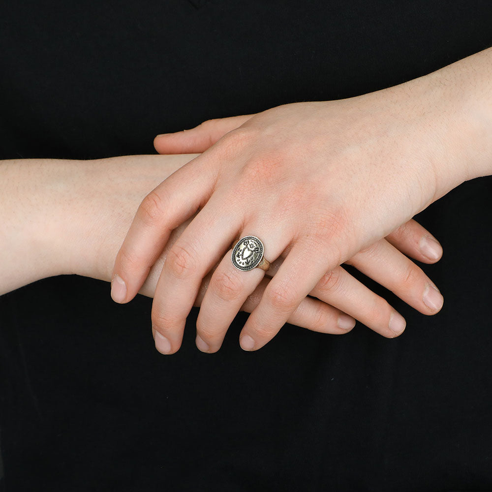 Anillo Delgado Dorado Black Nitro Cupido Humana