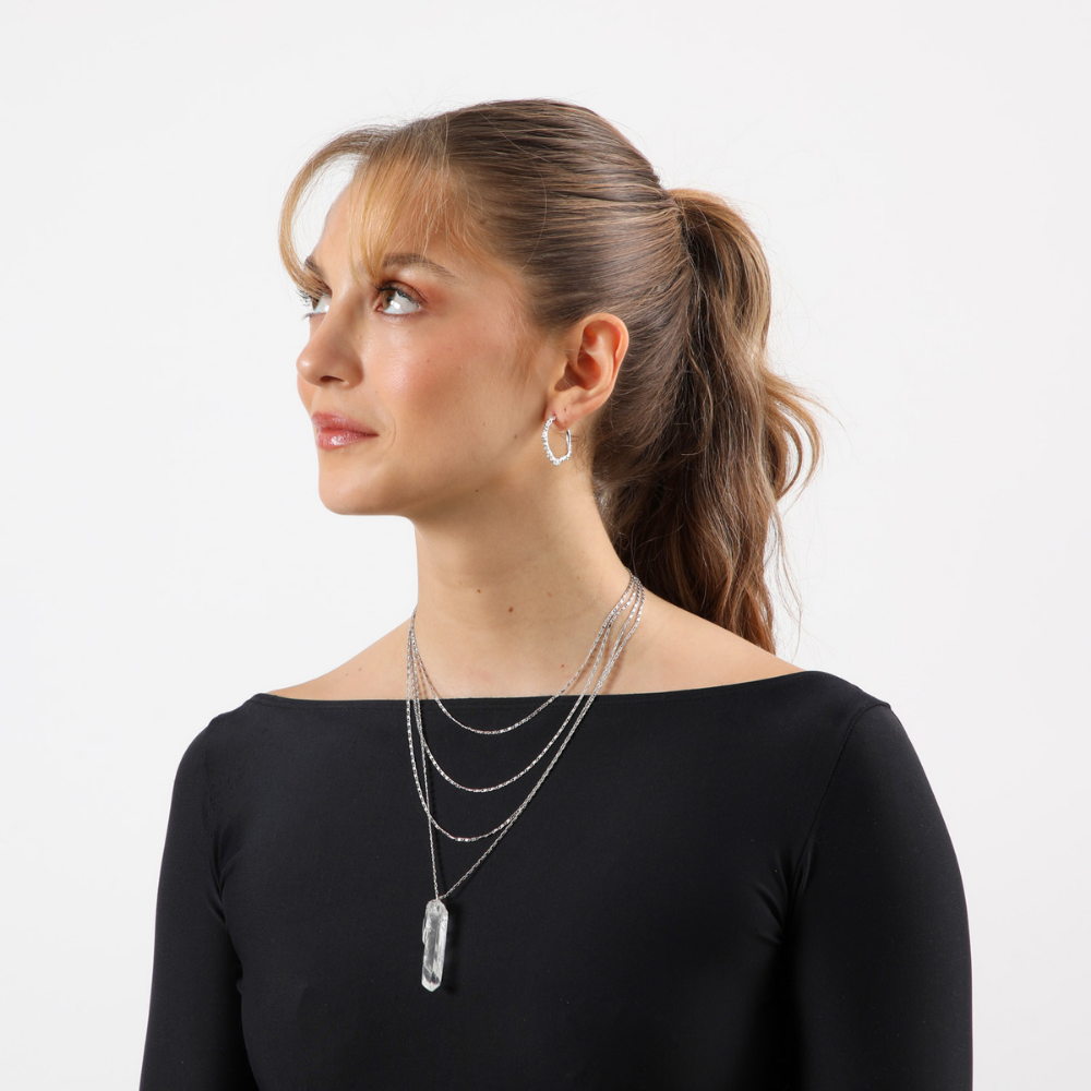 Collar Corto Suki Plateado Humana