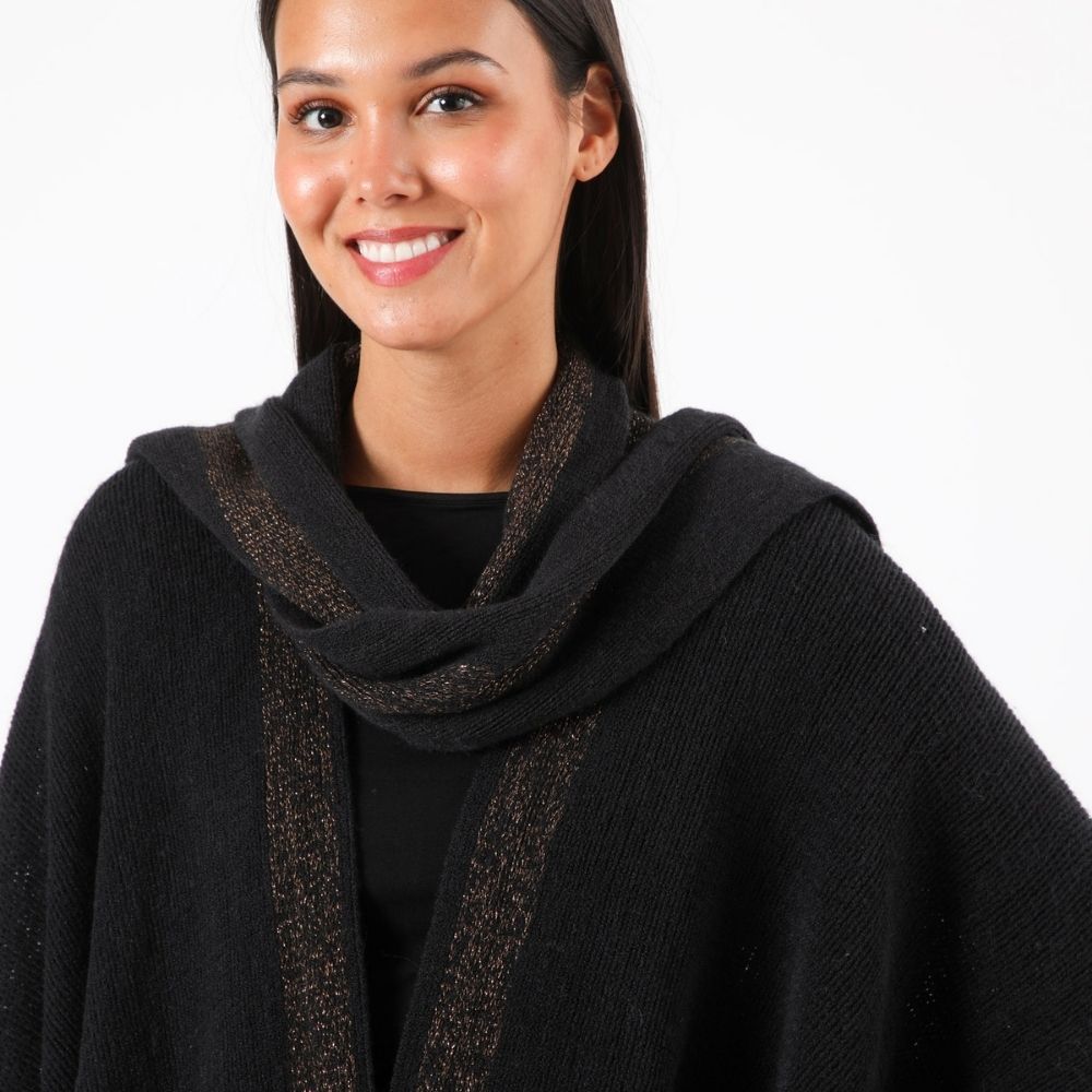 Poncho Alexandra Negro Humana