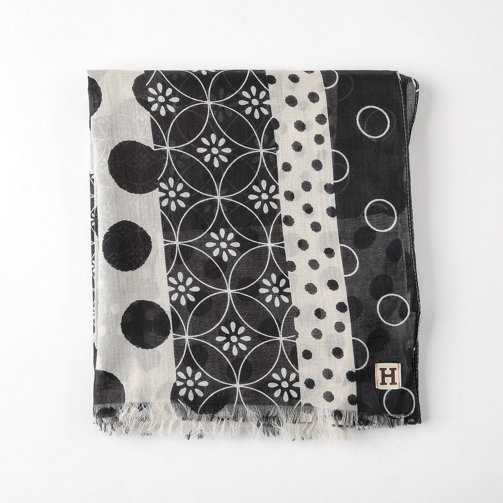 Pañuelo Estampado César Blanco Y Negro Humana