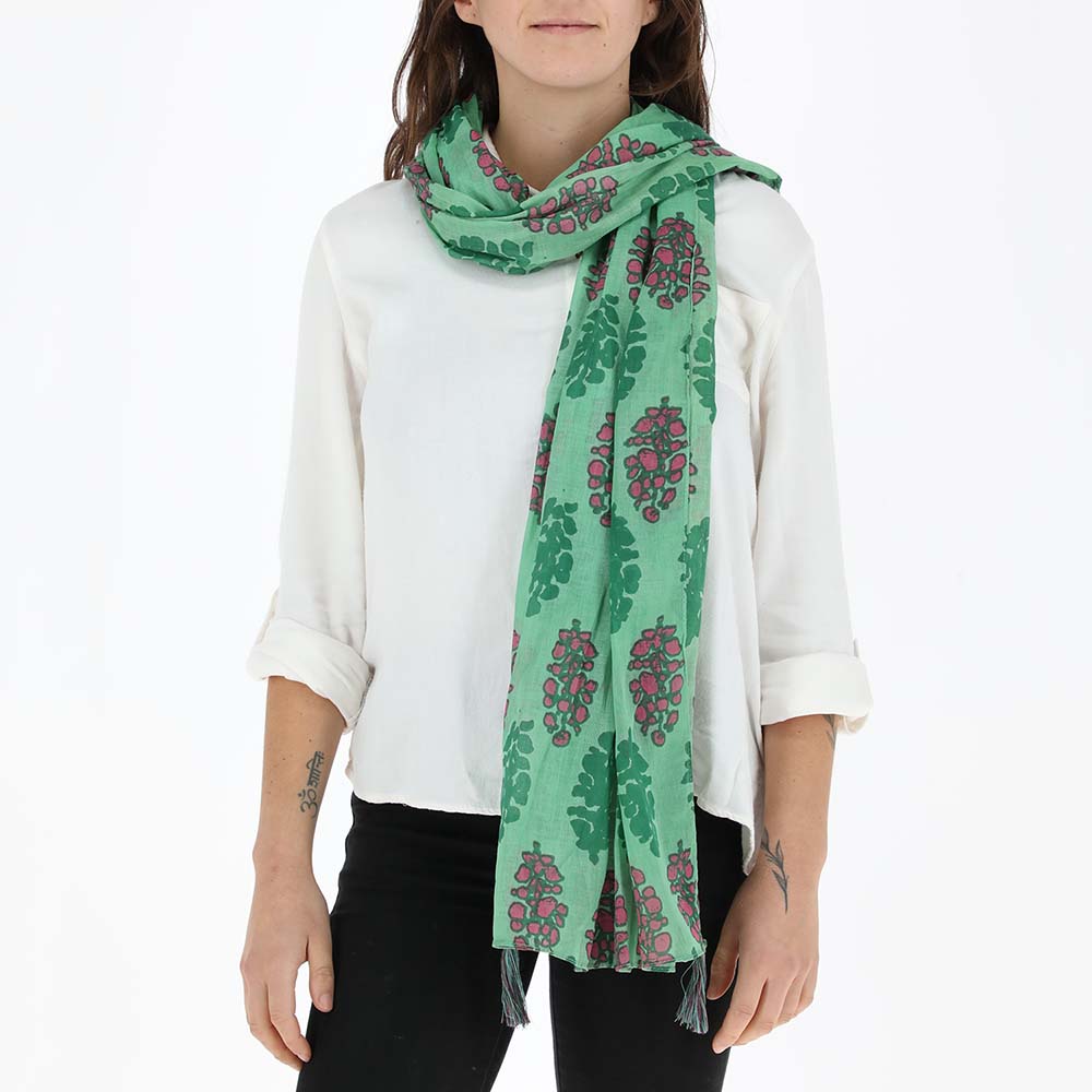 Pañuelo Estampado Racimos Verde Humana