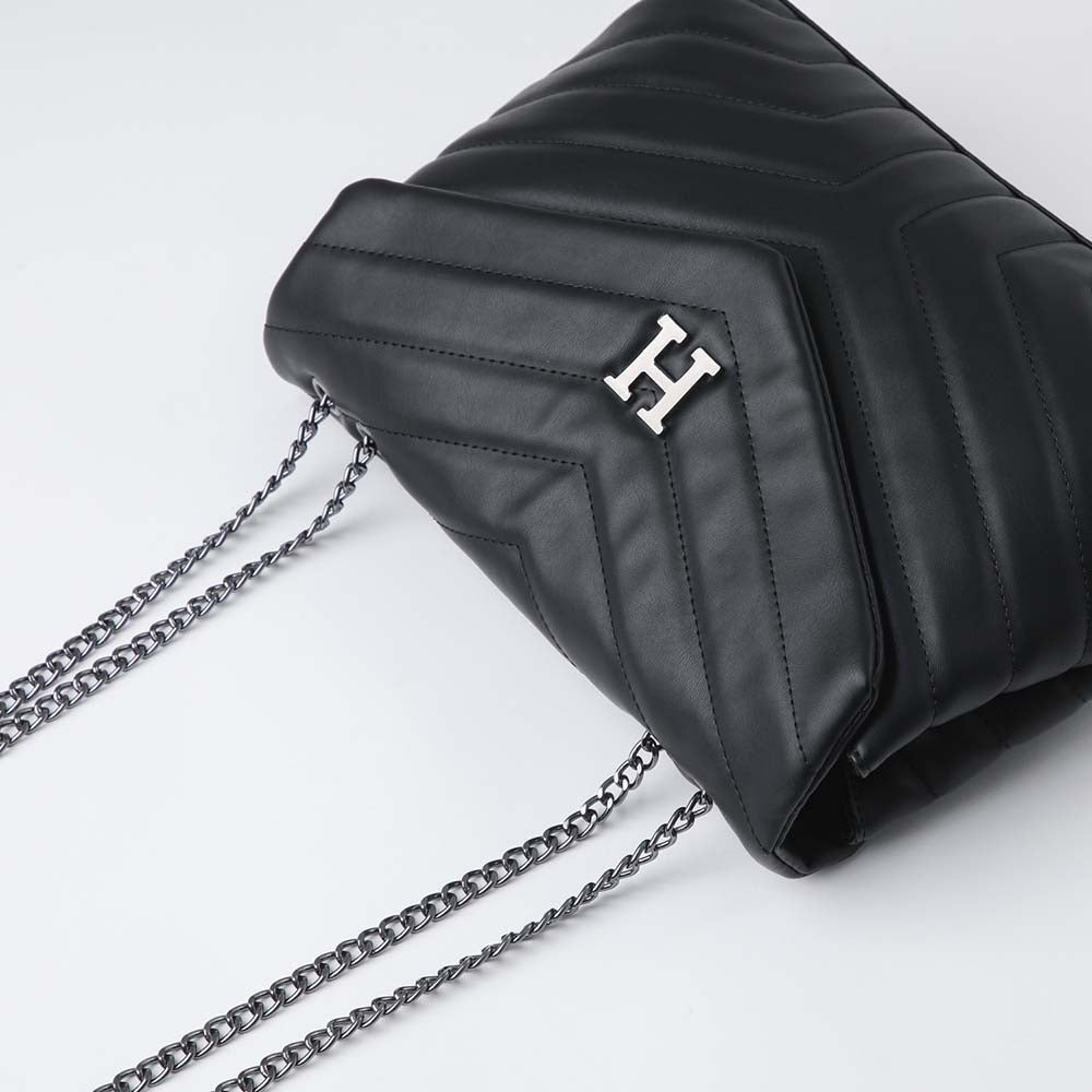Cartera Hombro Padded Negra Humana