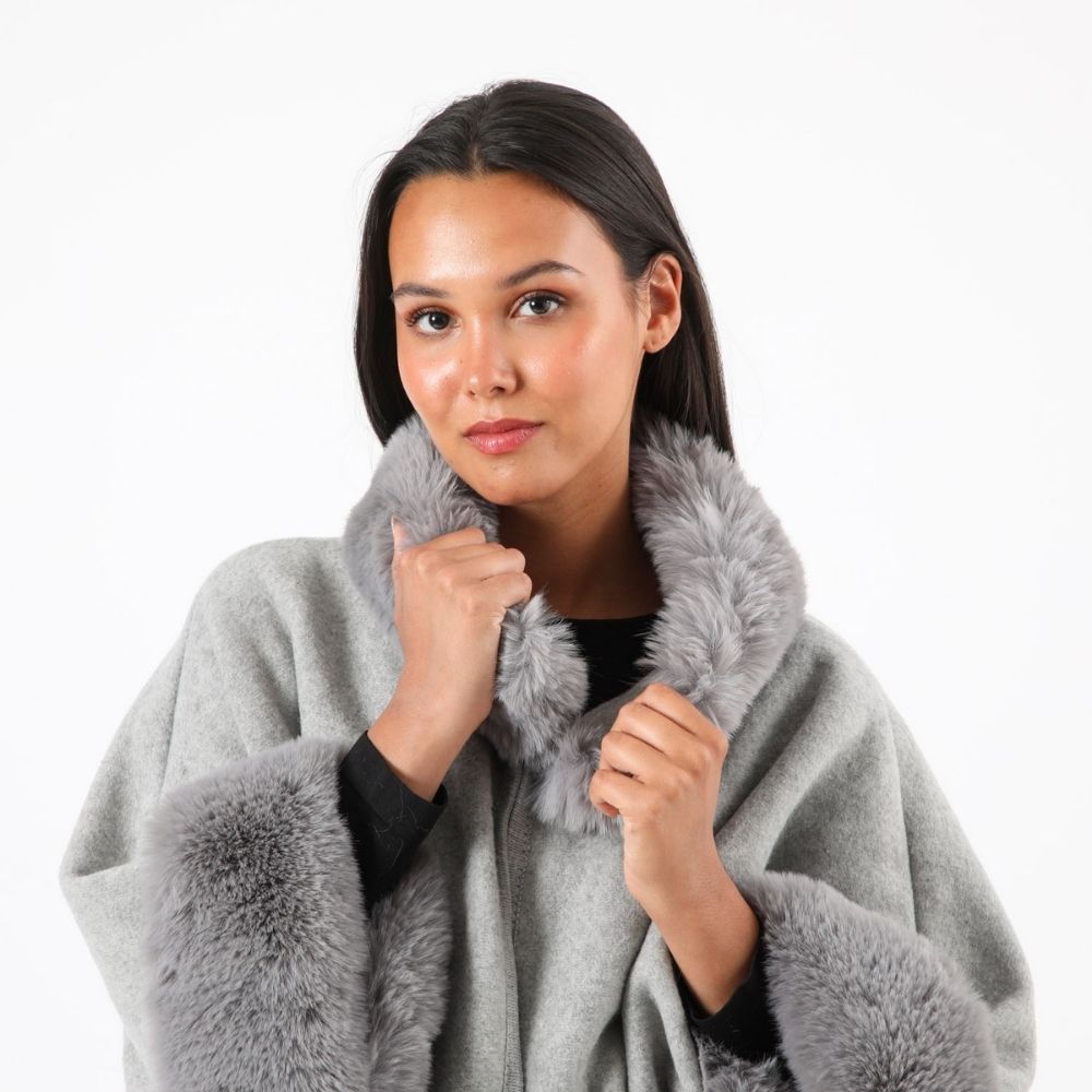 Poncho Mirna Gris Humana