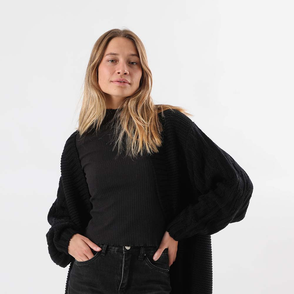 Sweater Tejido Cadeneta Negro Humana