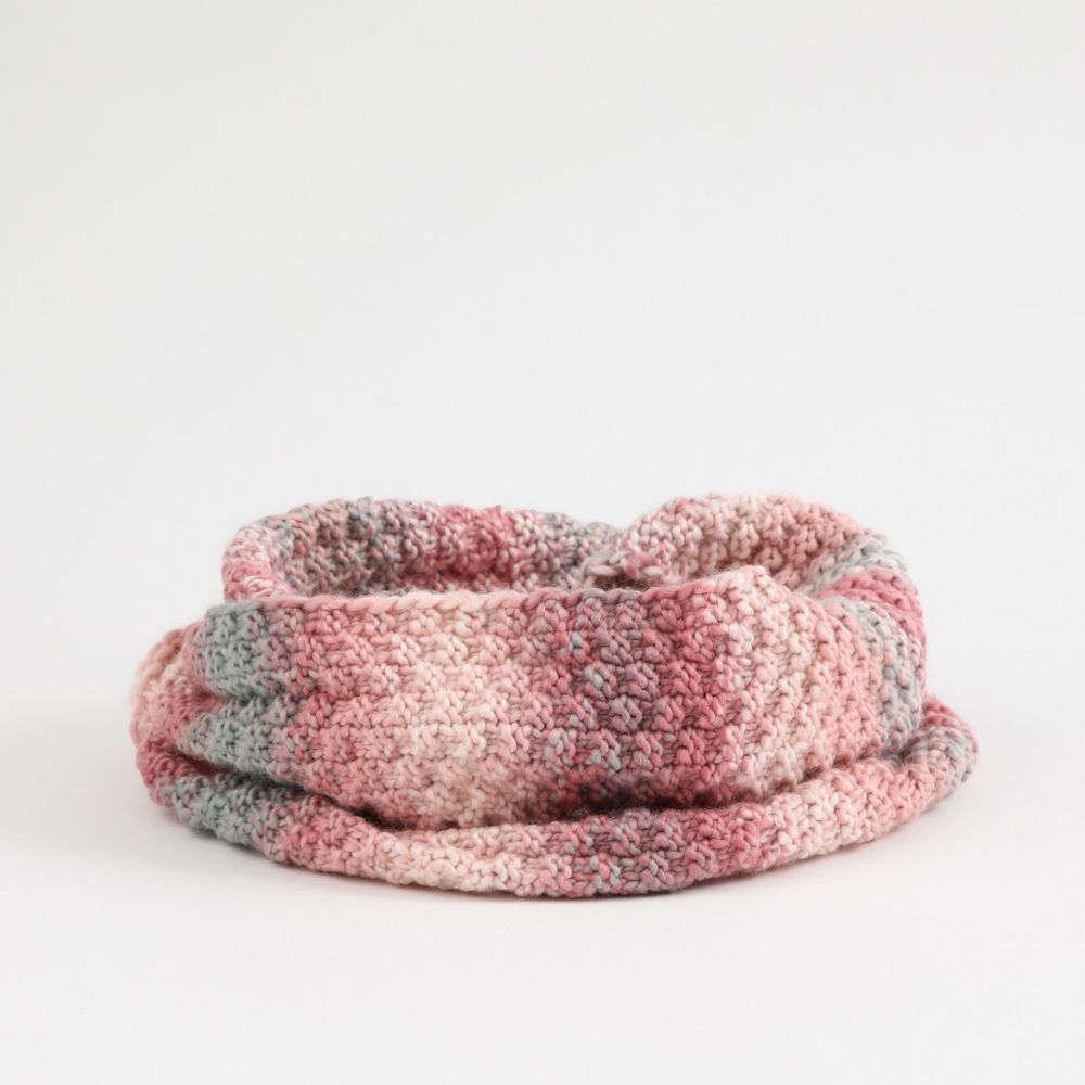Cuello Janelle1 Multicolor Humana