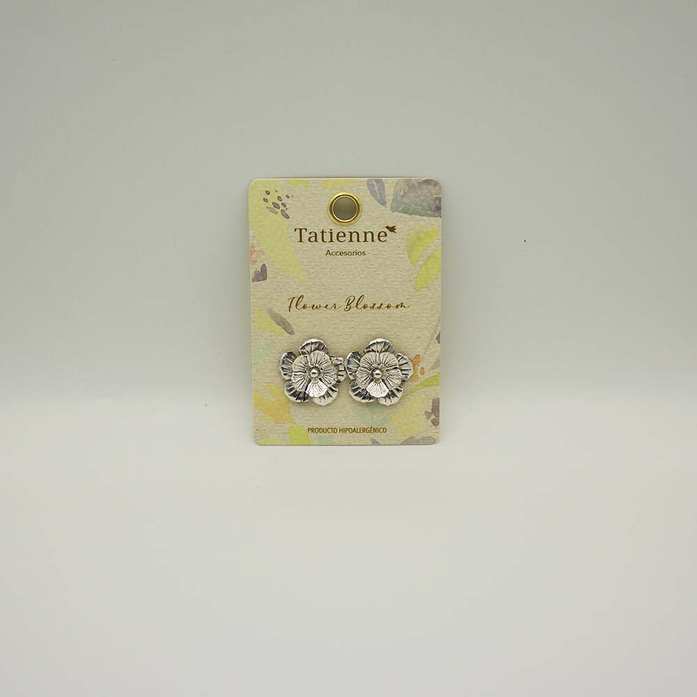 Aros Pegados Flor Plateados Tatienne
