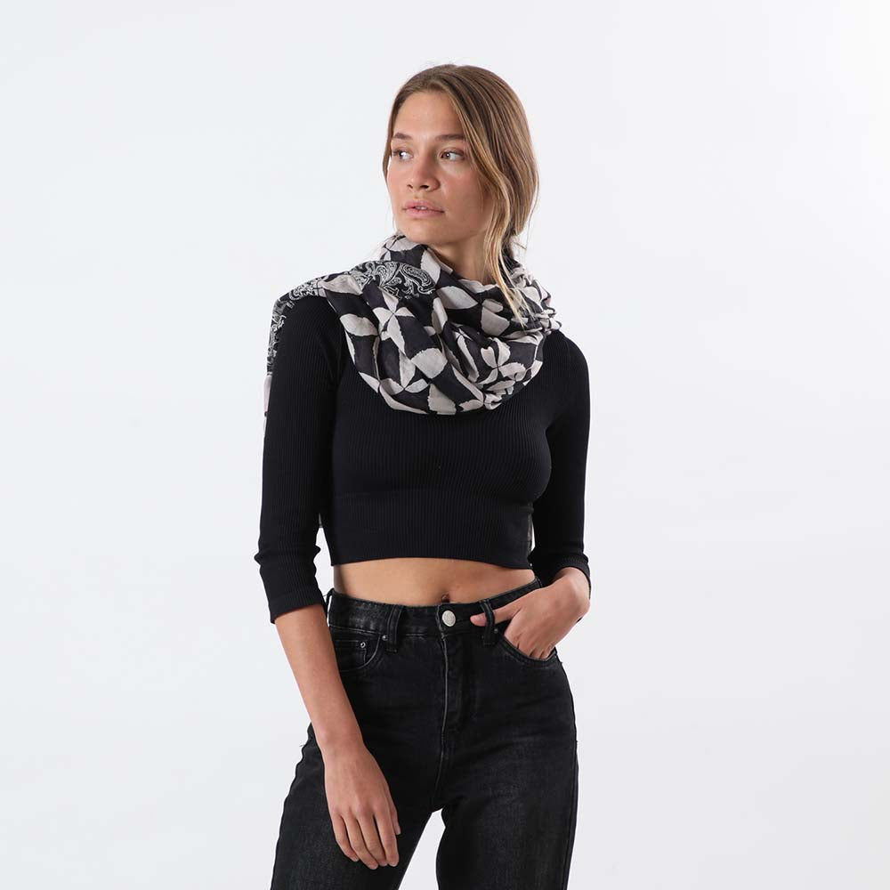 Pañuelo Estampado Den Negro i-D