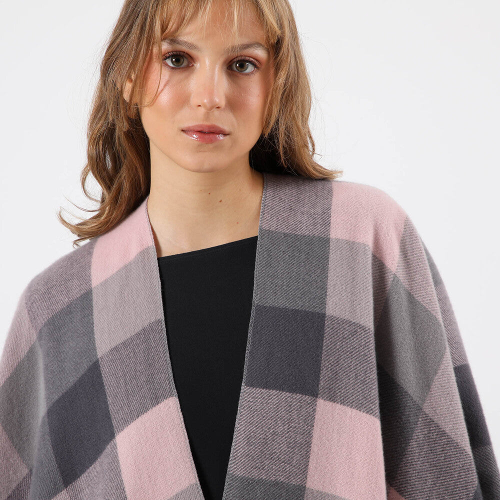 Poncho Gisa Rosado Humana