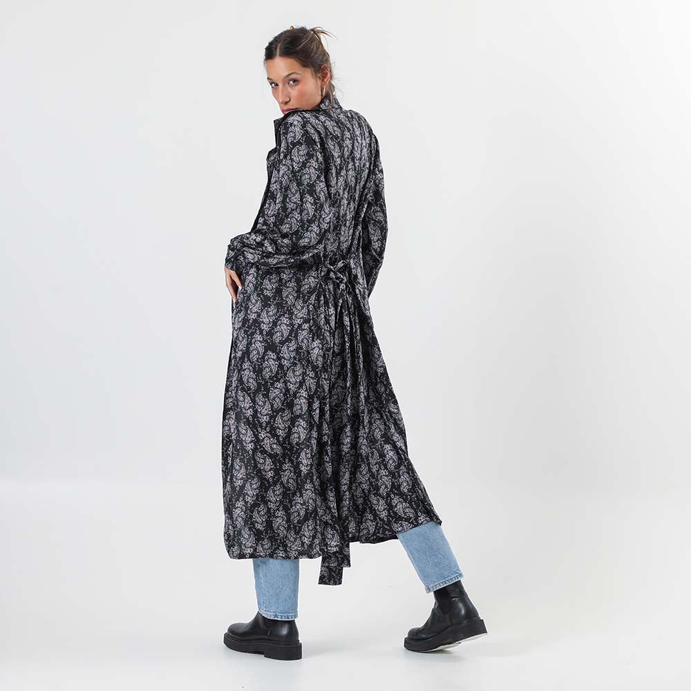 Kimono Negro Paisley Humana