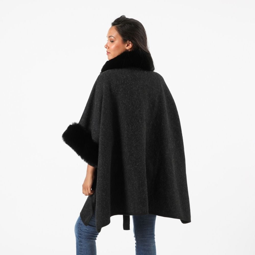 Poncho Mirna Negro Humana