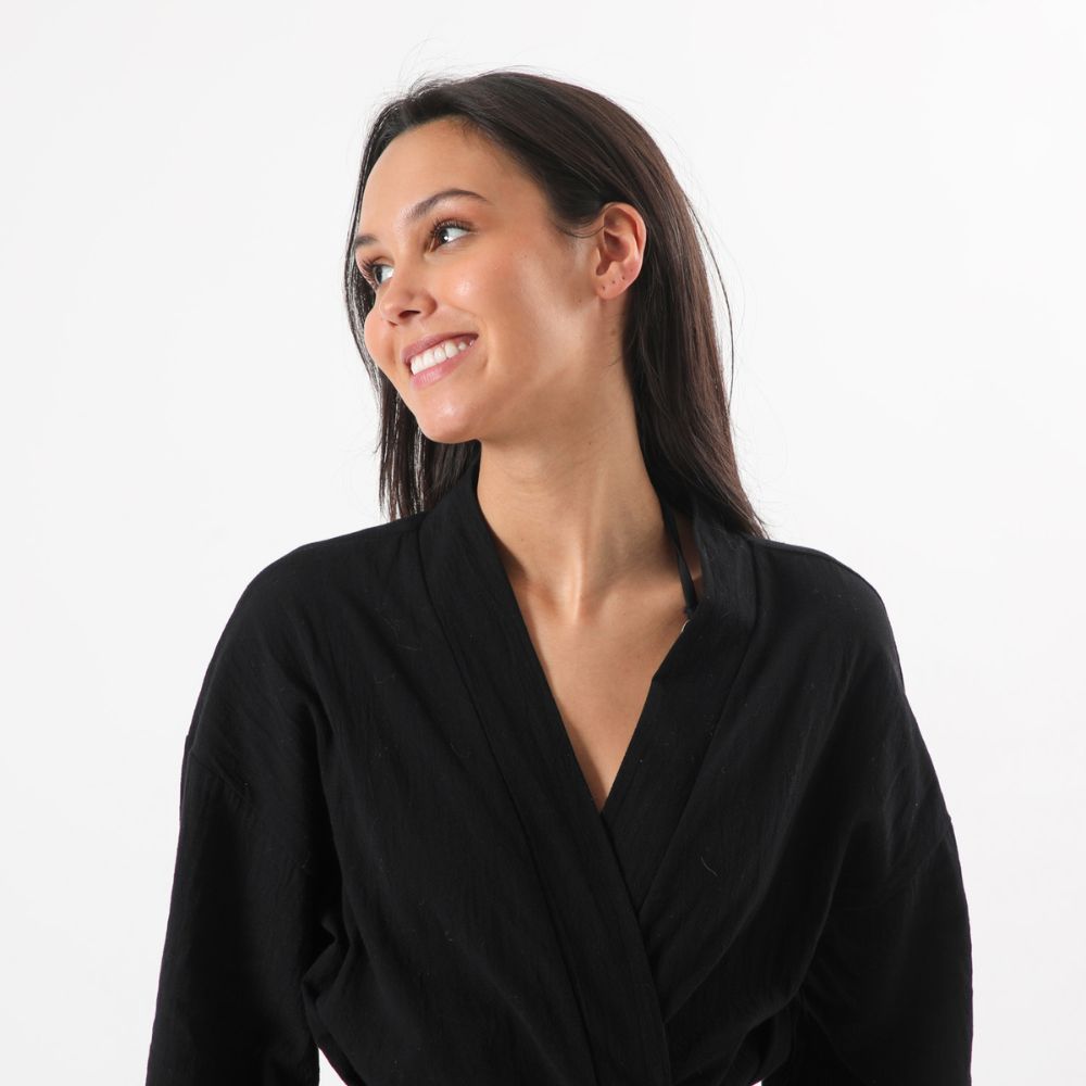 Kimono Okinawa Negro Humana