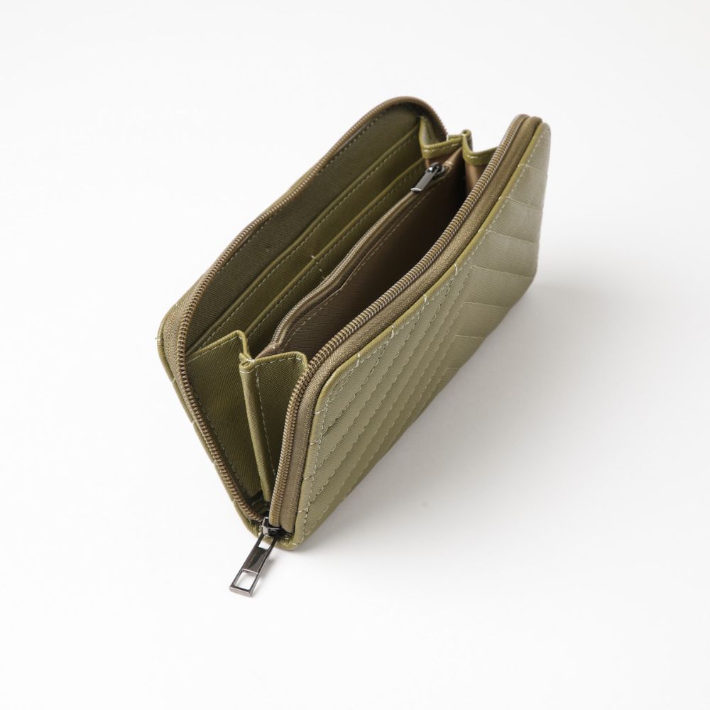 Billetera Grande Quilted Military Green i-D