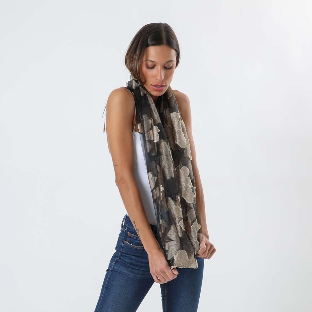 Pañuelo Estampado Flower Negro Humana