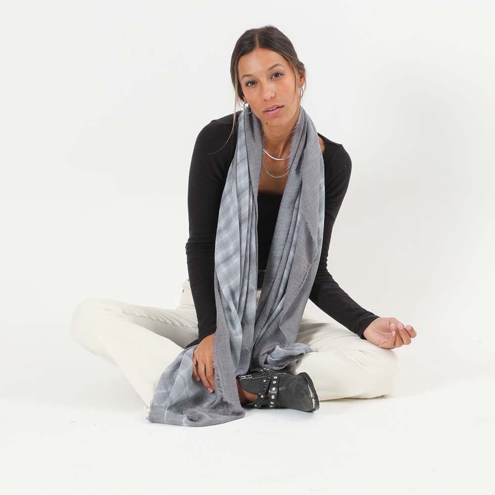 Pañuelo Liso Gris Ari Humana