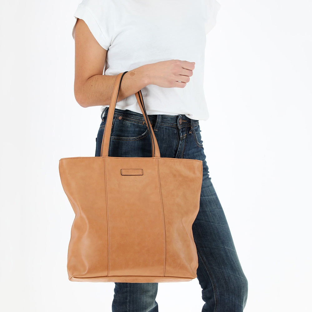 Cartera de Hombro Essential Camel Humana
