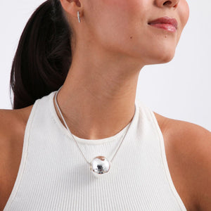 Collar Cadena Círculo Plateado Humana