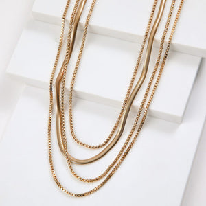 Collar Corto Dale Dorado Humana