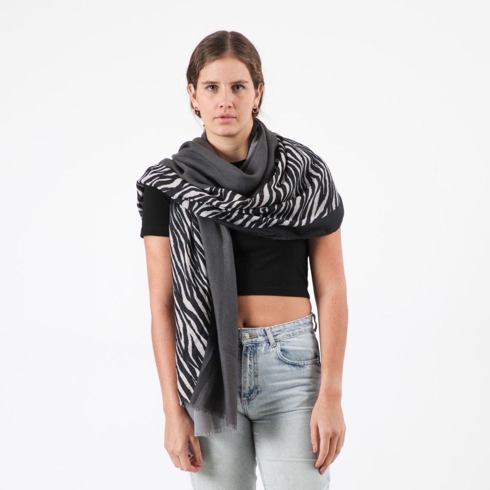 Pañuelo Estampado Ludovica Negro Tatienne