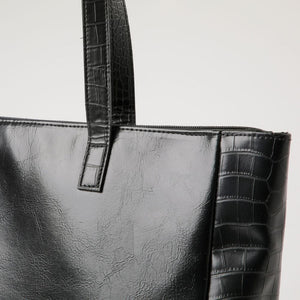 Cartera Hombro Acuario Negra Tatienne