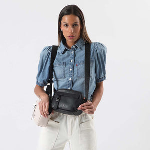Cartera Cruzada Akira Negra Humana