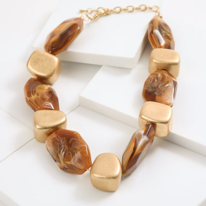 Collar Corto Kesi Dorado Humana