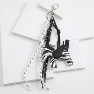 Charm Para Cartera Zebra Negro Humana