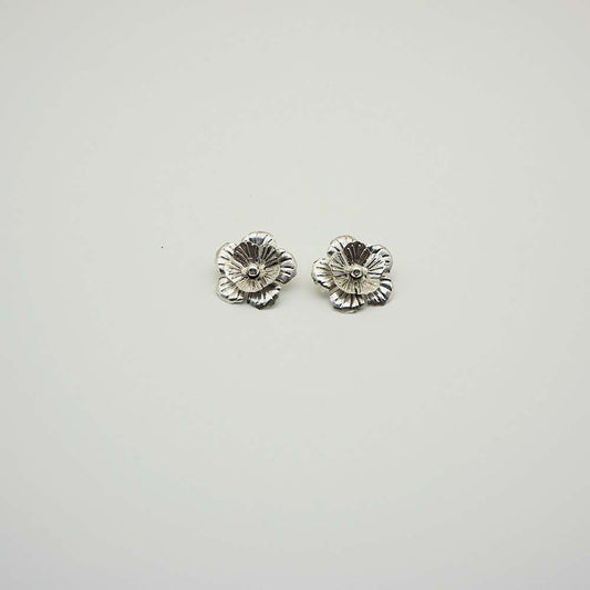 Aros Pegados Flor Plateados Tatienne